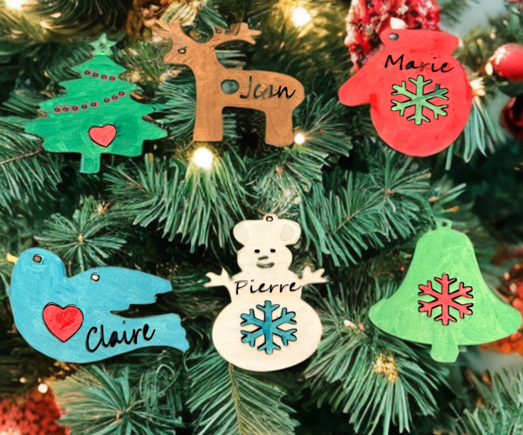 🎅✨ Décoration de Noël Personnalisée en Bois – Prénom Gravé